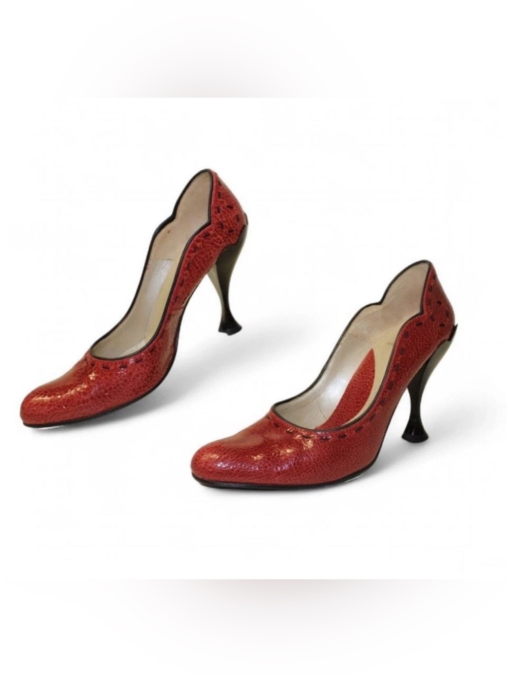 John Fluevog Audrey Pumps in a cherry red crackle leather finish heelsWomen’s 8